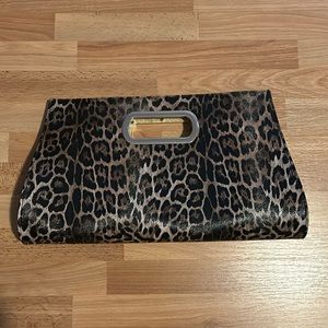 Cheetah clutch with chain strap